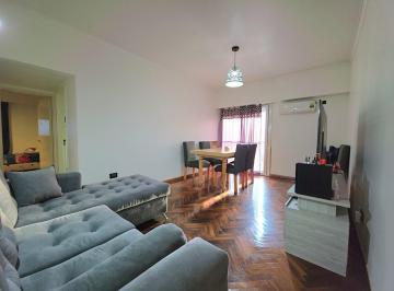 Departamento · 50m² · 3 Ambientes · A Pasos de Todo, con El Encanto de Siempre: Vivi Lomas Como Te Lo Mereces
