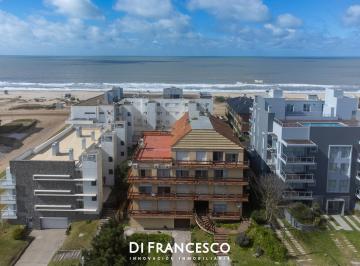 Departamento · 70m² · 3 Ambientes · 1 Cochera · Oportunidad Departamento 3 Ambientes en Venta a Pasos del Mar Pinamar Centro con Cochera y Ascensor