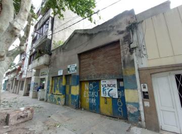 Bodega-Galpón · 346m² · 1 Ambiente · Local, Depósito, Terreno Para PH en Arroyito, Sobre Calle Genova a m de Av Avellaneda.