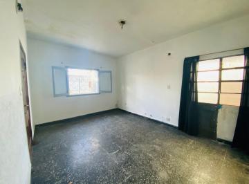 Casa de 3 ambientes, Lomas de Zamora · Venta de Casa de 3 Ambientes Sobre Lote Propio en Lomas de Zamora