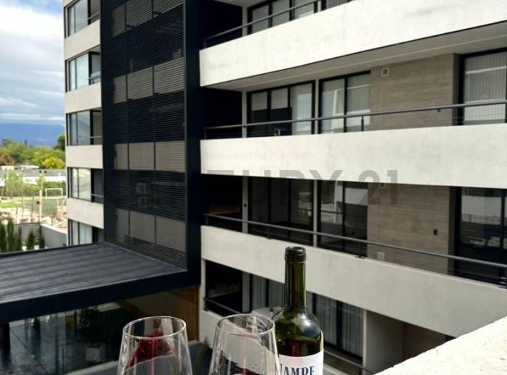 Departamento · 82m² · 3 Ambientes · 1 Cochera