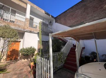 PH · 69m² · 3 Ambientes · 1 Cochera · PH en Villa Lugano