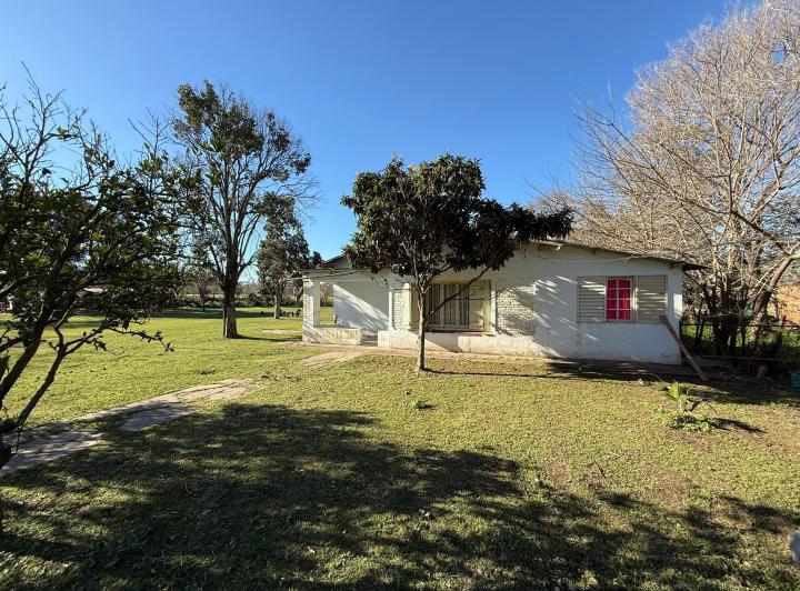 Quinta vacacional · 200m² · 6 Ambientes · 1 Cochera