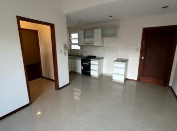 Departamento de 3 ambientes, Villa Luro · Dto 3 Amb con Balcon Al C/fte