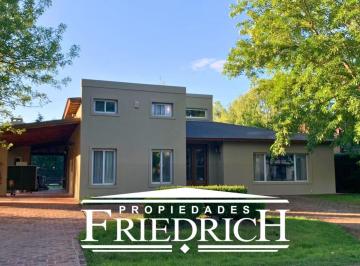 Casa · 270m² · 5 Ambientes · 3 Cocheras · Casa en Venta