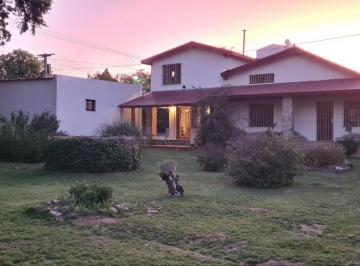 Casa de 7 ambientes, La Cumbre · La Suiza - Bº Golf