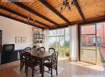 Departamento · 196m² · 5 Ambientes · 2 Cocheras · Depto Tipo Casa: Patio, Jardín y Quincho — 2 Dorm, 2 Cocheras - Centro