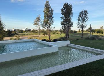 Departamento · 160m² · 4 Ambientes · 2 Cocheras · Departamento en Venta con Jardín y Piscina Propia