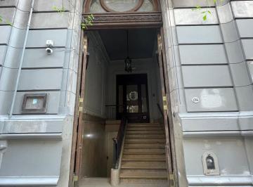 Local comercial · 1000m² · 47 Ambientes · Edificio en Alquiler