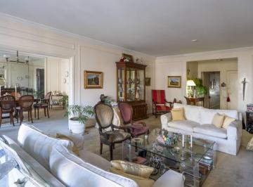 Departamento · 189m² · 7 Ambientes · 1 Cochera · Av Callao y Guido