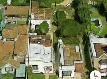 Terreno · 401m² · 2 Dormitorios · Casa Muy Buena Ubicacion