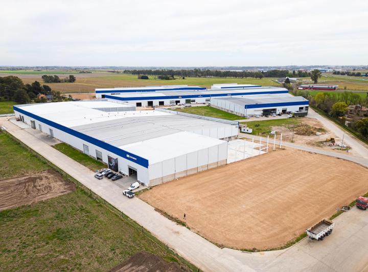 Terreno · 2130m² · 8 Ambientes