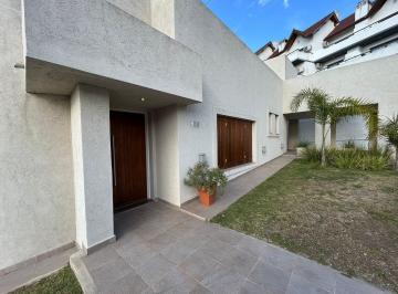 Foto · Hermosa Casa en Barrio Residencial y Vista Al Lago San Roque