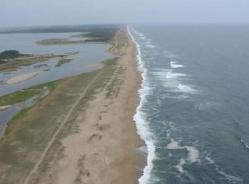 Campo · 130m² · 5 Ambientes · 1 Cochera · Chacra Marítima con Bajada Directa Al Mar. Única en La Zona