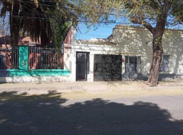 Casa · 72m² · 4 Ambientes · Venta de Departamento Interno. Cuarta Seccion Este