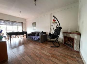 PH de 4 ambientes, Floresta · Amplisimo PH Sin Expensas con Mucho Potencial, Mas Dos Locales Y/o Cocheras