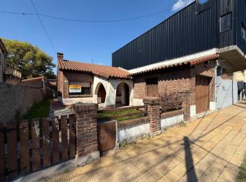 Casa en Venta - 3 amb con quincho y jardín. Villa Ballester. · Casa en Venta - 3 Amb con Quincho y Jardín. Villa Ballester.