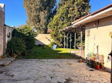 Casa · 170m² · 4 Ambientes · 2 Cocheras · Casa a La Venta