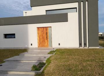 Casa de 4 ambientes, Presidente Perón · Casa 4 Amb. Jardin Piscina Horizontes Al Sur Corredor Verde Canning San Vicente