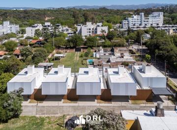 Casa · 222m² · 4 Ambientes · 1 Cochera · Duplex en Venta en Complejo Cavendish, Villa Belgrano