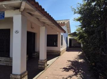 Casa · 250m² · 6 Ambientes · 1 Cochera · Imperdible Oportunidad en El Centro de Paso del Rey