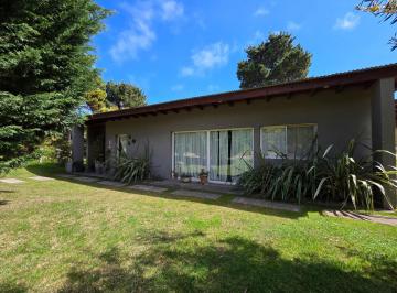 Casa · 147m² · 3 Dormitorios · Casa en Venta - Costa Esmeralda - Senderos II - Moderna