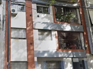 Departamento de 3 ambientes, Floresta · Departamento 3 Ambientes con Balcon y Terraza con Parrilla