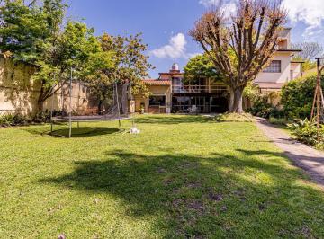 Casa · 230m² · 4 Ambientes · 2 Cocheras · Casa en Venta en Villa Ballester - Cuatro Ambientes