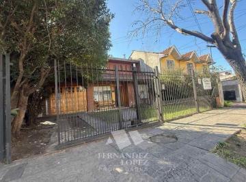 Casa de 5 ambientes, Quilmes · Excelente Chalet Desarrollado en 2 Plantas Sobre Lote de 10 X 36 m.
