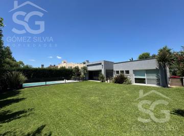 Casa · 203m² · 6 Ambientes · 3 Cocheras · Casa en Venta 6 Ambientes, Club de Campo San Patricio, Moreno