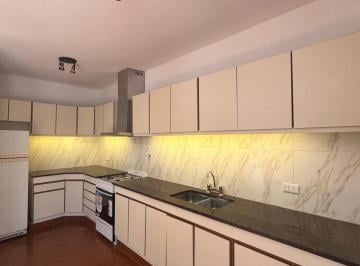 Casa · 100m² · 3 Ambientes · 1 Cochera · Casa 3 Ambientes en Venta en Villa Sarmiento