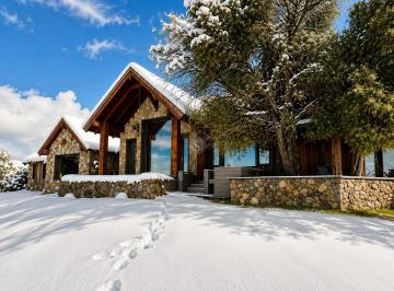 Casa · 230m² · 6 Ambientes · 2 Cocheras · Casa en Venta en Peñon del Lolog, San Martin de Los Andes, Patagonia