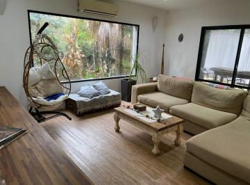 Casa · 150m² · 4 Ambientes · 3 Cocheras · Casa en El Carmencito