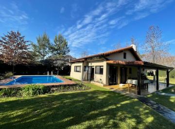 Casa · 100m² · 4 Ambientes · 1 Cochera · Oportunidad Casaquinta en Francisco Alvarez