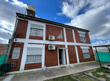 Casa · 128m² · 4 Ambientes · 1 Cochera · Oportunidad Casa con Parque Libre