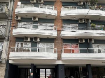 Departamento de 2 ambientes, Villa Urquiza · Dueño Alquila Excelente Departamento 2 Amb con Cochera Fija