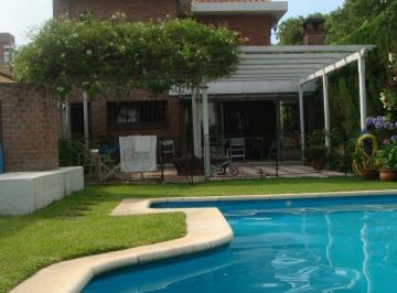 Jardin al fondo · Venta Casa 6 Ambientes Acassuso - Oportunidad