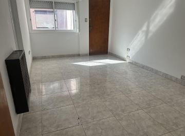 OMP-OMP-4858_2 · Venta de Departamento 3 Ambientes. Caseros Zona Centro. C/terraza. Apto Credito