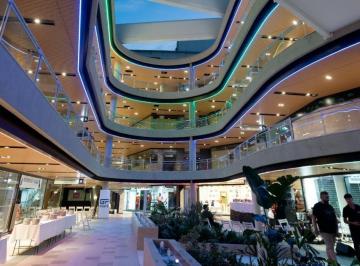 Local comercial · 56m² · 1 Ambiente · Se Venden Locales Comerciales en Shopping Wo Vcp