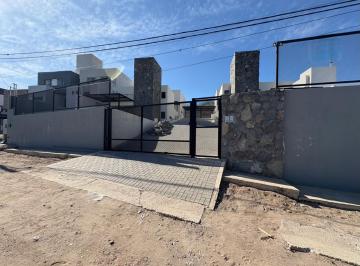 Casa de 4 ambientes, La Calera · Cuesta Colorada Venta Housing Cerrado 3 Dorm.