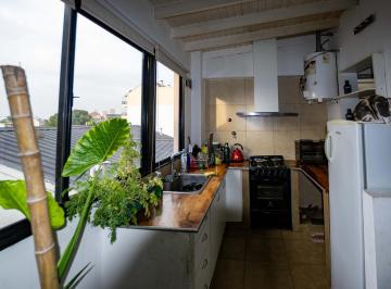 Departamento · 90m² · 4 Ambientes · Amplio Departamento Centrico 1/2 Cuadra Av Espora