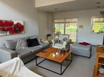 Casa de 5 ambientes, Córdoba · Arguello Venta Casa 3 Dorm. 3 Baños Pisicina