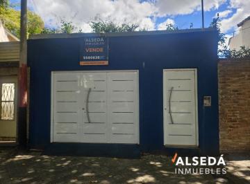 Casa · 125m² · 3 Ambientes · 1 Cochera · Casa a Reciclar en Barrio Parque