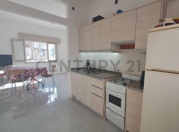 Casa · 75m² · 3 Ambientes · Casa en Venta, 2 Dorm.