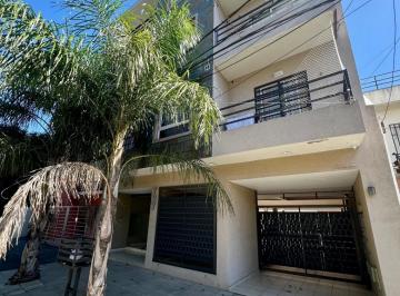 Departamento de 3 ambientes, La Matanza · Departamento 3 Amb - 3º Piso Frente - con Dos Balcones -