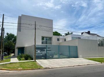 Departamento · 150m² · 4 Ambientes · 1 Cochera · Impecable Depto 3 Dorm.