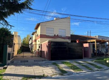 PH · 72m² · 3 Ambientes · 2 Cocheras · PH Al Frente