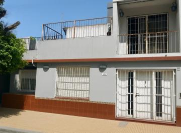Casa · 88m² · 3 Ambientes · 1 Cochera · Venta Casa en Ituzaingo