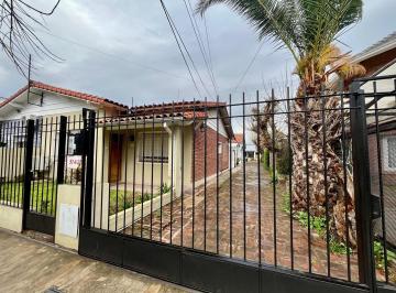 Casa · 102m² · 4 Ambientes · 1 Cochera · PH Interno en Castelar Norte