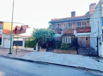 Casa · 423m² · 6 Ambientes · Fraccion en Ituzaingo con Destino Comercial